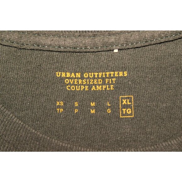 URBAN OUTFITTERS Men's Oversized Long Sleeve T-Shirt in Forest Green (XL) - Picture 4 of 6